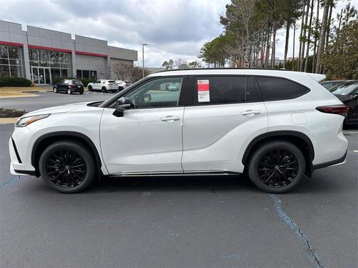 2026 Toyota Highlander XSE