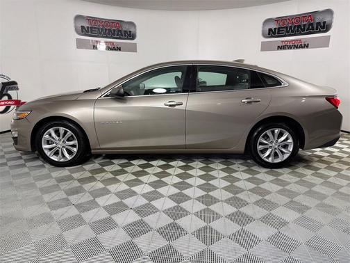 2022 Chevrolet Malibu FWD LT