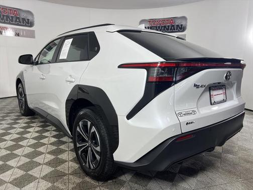 2024 Toyota bZ4X XLE