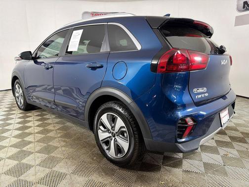 Deep Cerulean 2022 Kia Niro LX