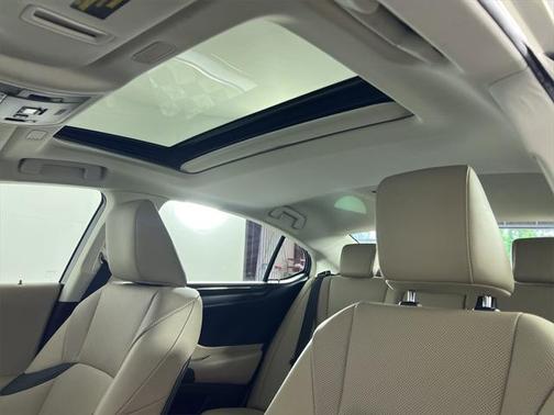 2021 Lexus ES 350 Base