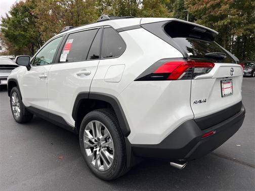 2025 Toyota RAV4 XLE Premium