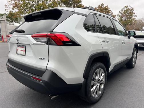 2025 Toyota RAV4 XLE Premium