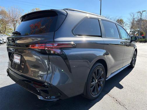 2025 Toyota Sienna XSE 7 Passenger
