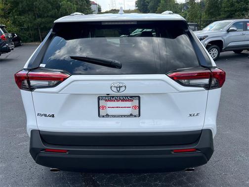 2025 Toyota RAV4 XLE