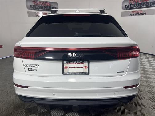 2021 Audi Q8 55 Premium