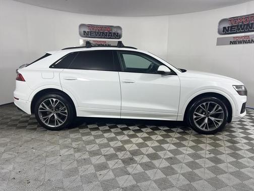 2021 Audi Q8 55 Premium