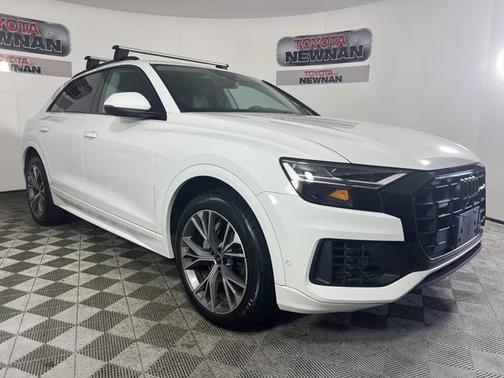 2021 Audi Q8 55 Premium