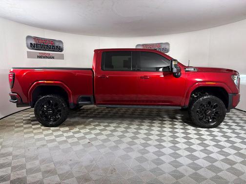 2025 GMC Sierra 2500 AT4
