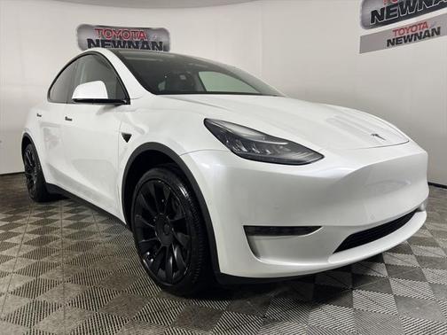 2021 Tesla Model Y Standard Range Rear-Wheel Drive