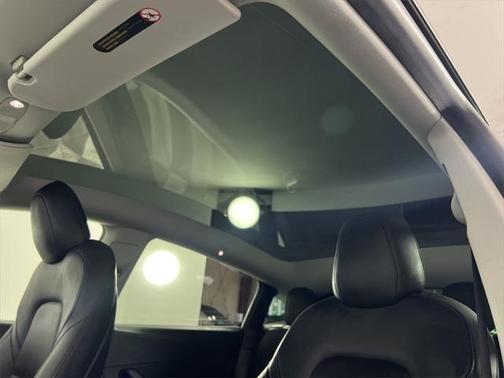 2021 Tesla Model Y Standard Range Rear-Wheel Drive