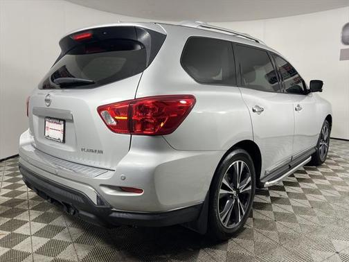 2019 Nissan Pathfinder Platinum