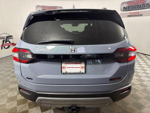 Sonic Gray Pearl 2025 Honda Pilot TrailSport