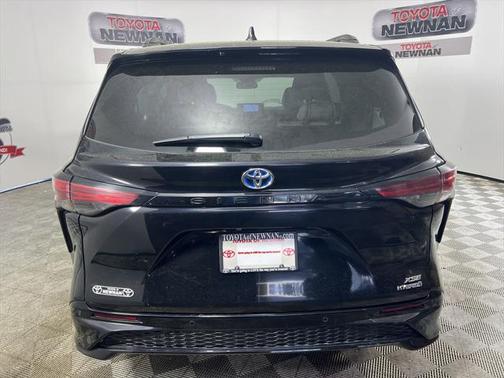 2024 Toyota Sienna XSE 7 Passenger