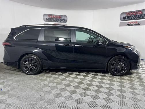 2024 Toyota Sienna XSE 7 Passenger