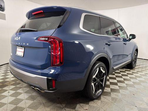 Midnight Lake Blue 2025 Kia Telluride S