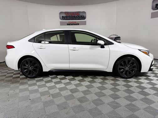 2025 Toyota Corolla Hybrid SE