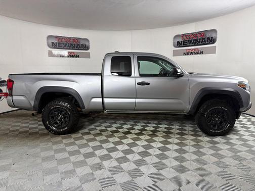 2019 Toyota Tacoma SR