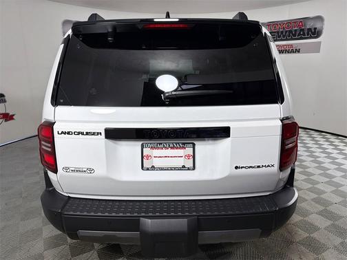 2024 Toyota Land Cruiser Base