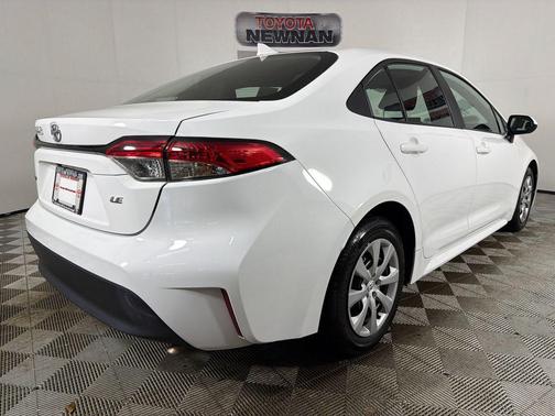 Ice Cap 2024 Toyota Corolla LE