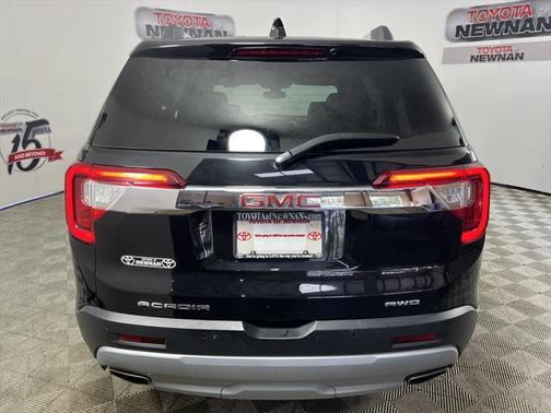2023 GMC Acadia AWD SLT