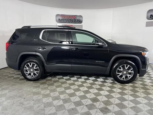 2023 GMC Acadia AWD SLT