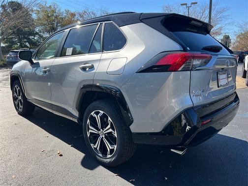 2025 Toyota RAV4 Hybrid SE