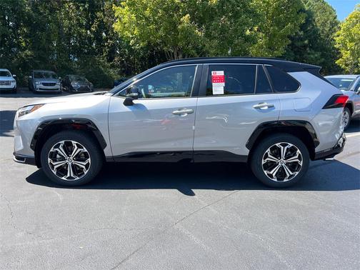2025 Toyota RAV4 Hybrid SE