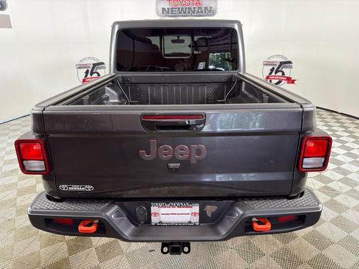 Granite Crystal Metallic Clearcoat 2023 Jeep Gladiator Mojave 4x4