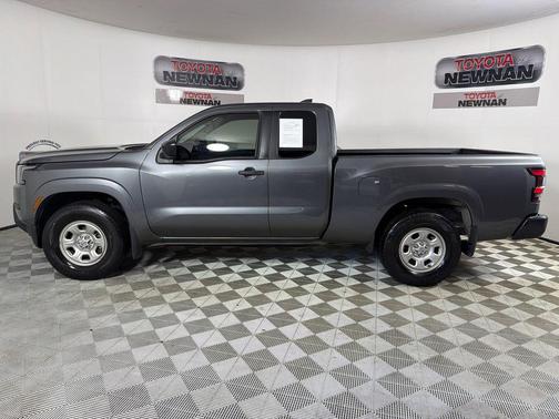 Gun Metallic 2022 Nissan Frontier S