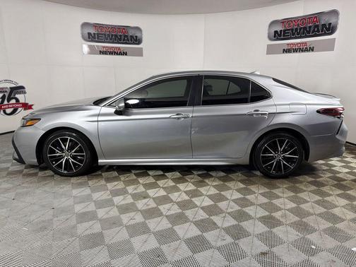 Celestial Silver Metallic 2023 Toyota Camry SE
