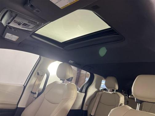 2024 Toyota Sienna XLE 7 Passenger
