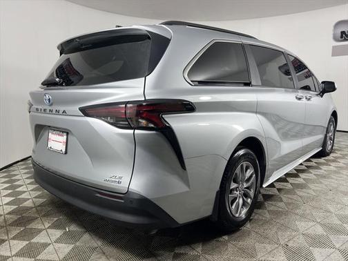 2024 Toyota Sienna XLE 7 Passenger
