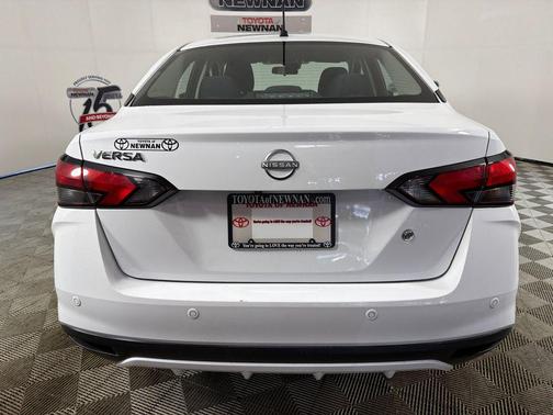 Fresh Powder 2024 Nissan Versa 1.6 S