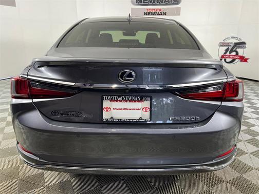 2019 Lexus ES 300h Base