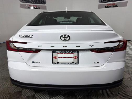 Ice 2025 Toyota Camry LE