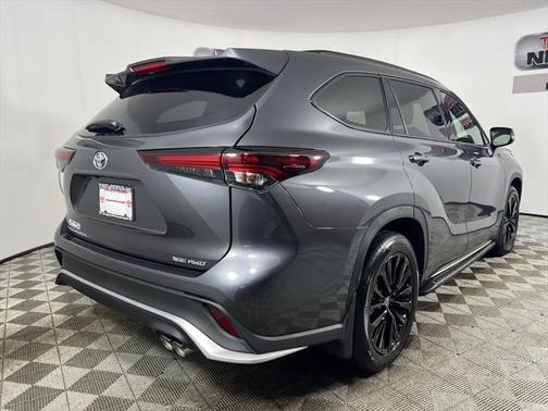 2025 Toyota Highlander XSE