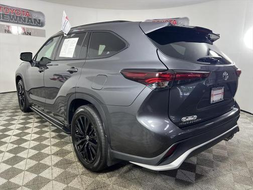 2025 Toyota Highlander XSE