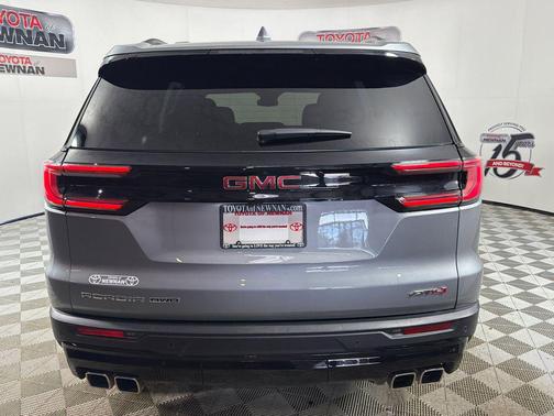 2025 GMC Acadia AWD AT4