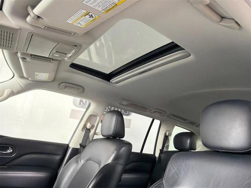 2021 INFINITI QX80 Luxe