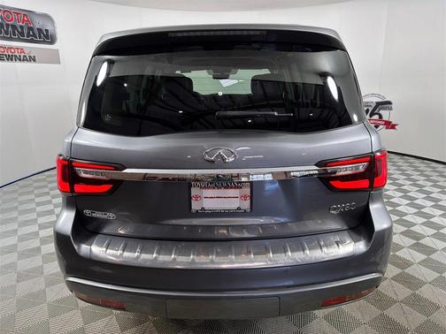 2021 INFINITI QX80 Luxe