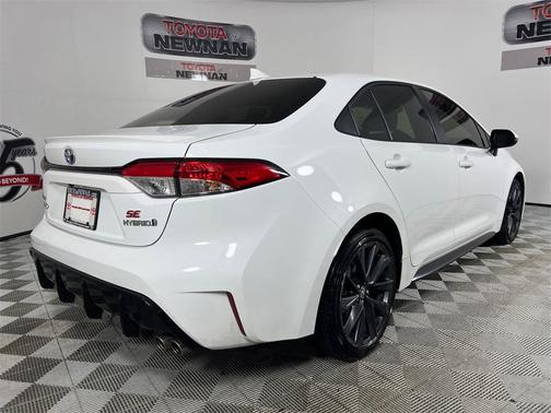 2023 Toyota Corolla Hybrid SE