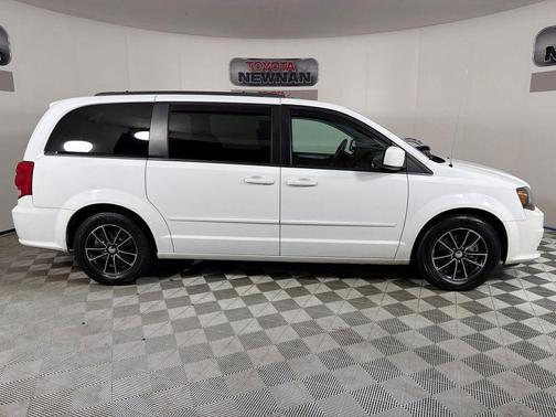 White Knuckle Clearcoat 2017 Dodge Grand Caravan GT