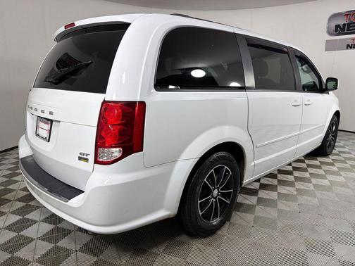 White Knuckle Clearcoat 2017 Dodge Grand Caravan GT