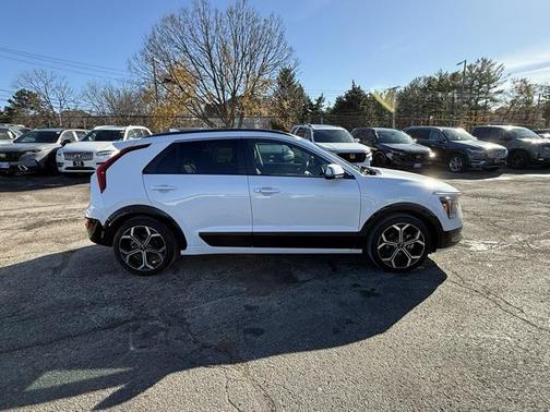 2023 Kia Niro Touring