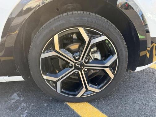 2023 Kia Niro Touring