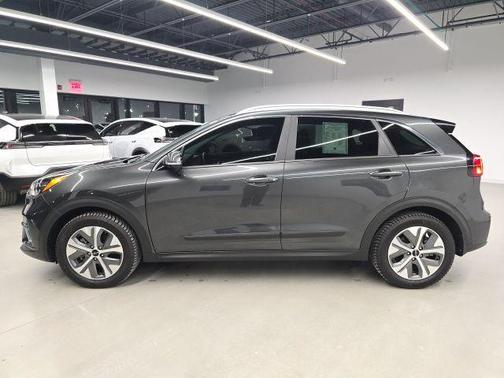 2022 Kia Niro EV EX Premium