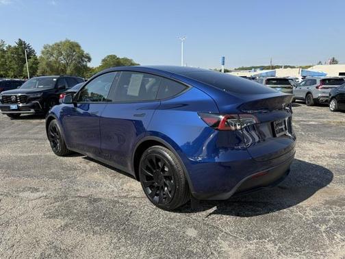 2022 Tesla Model Y Long Range Dual Motor All-Wheel Drive