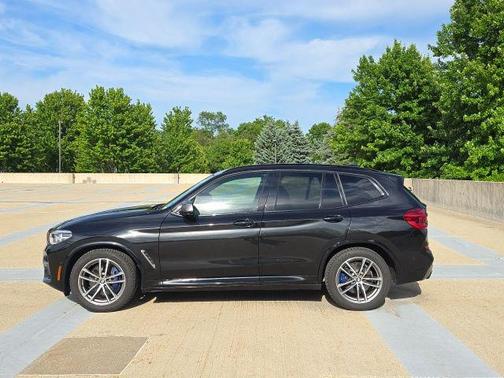 Black Sapphire Metallic 2018 BMW X3 M40i
