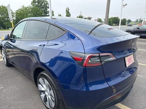 2022 Tesla Model Y Long Range Dual Motor All-Wheel Drive